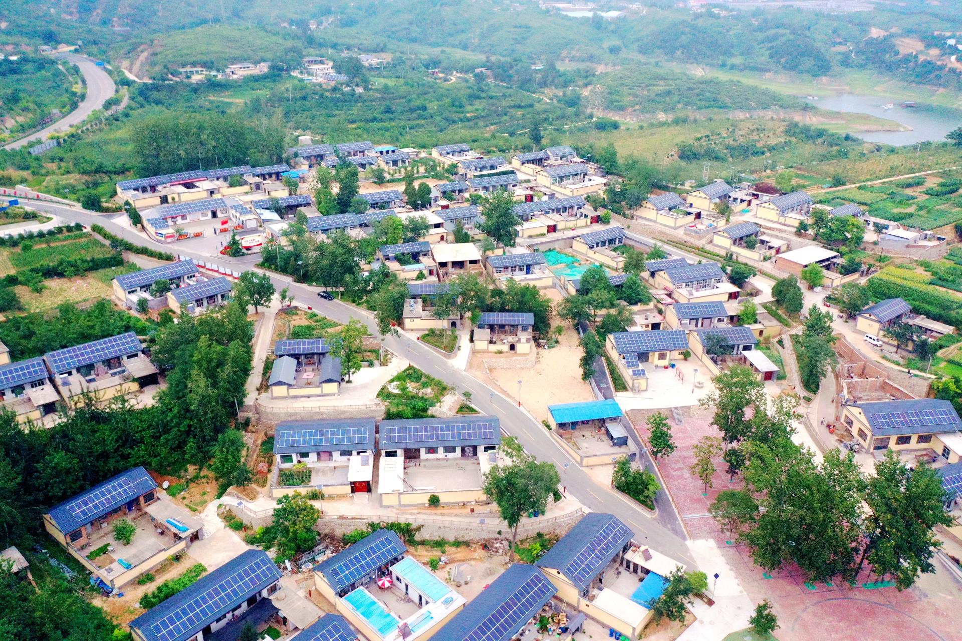 mg冰球突破电气西柏坡北庄光伏树模工程