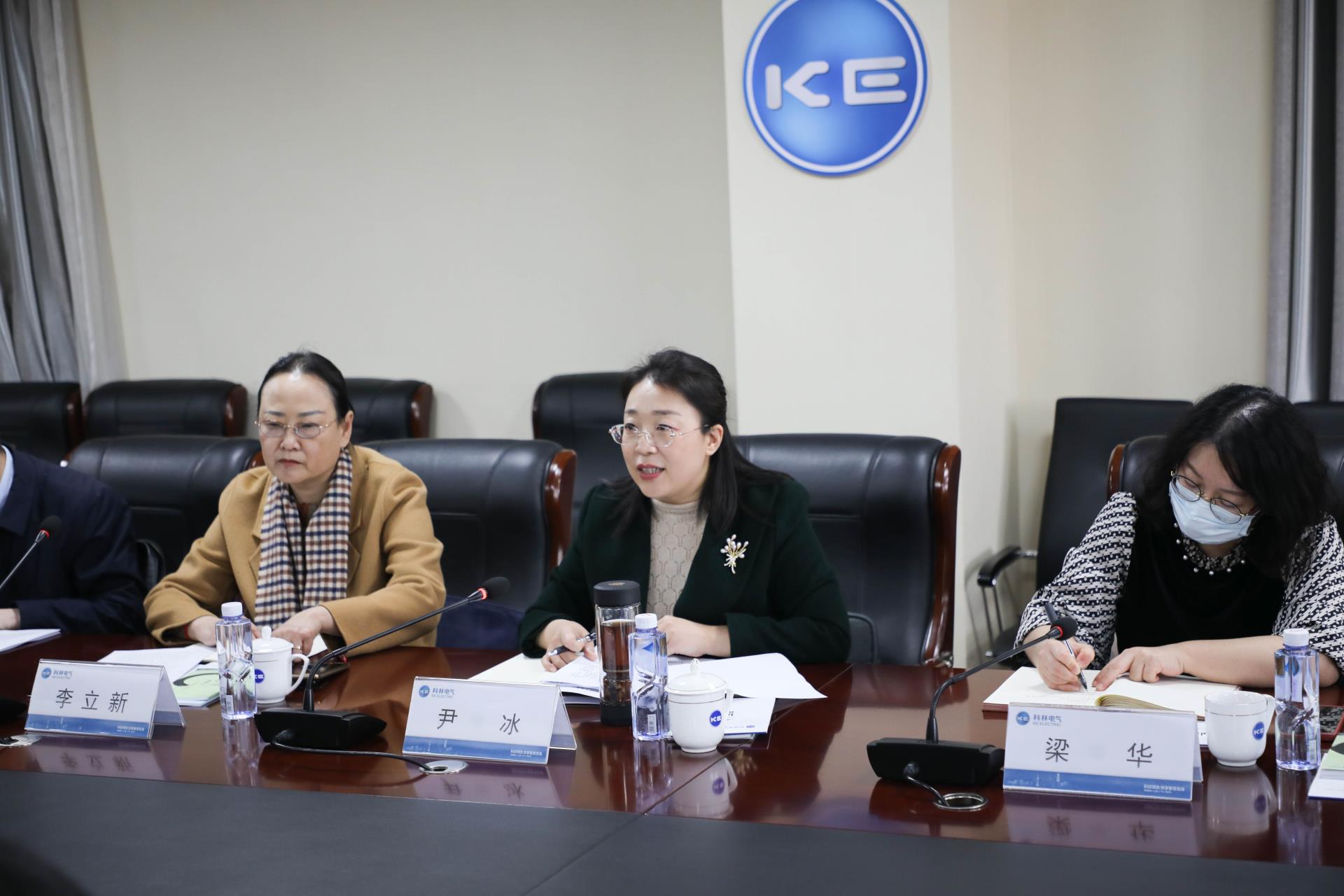 mg冰球突破·豪华版(试玩)官网首页