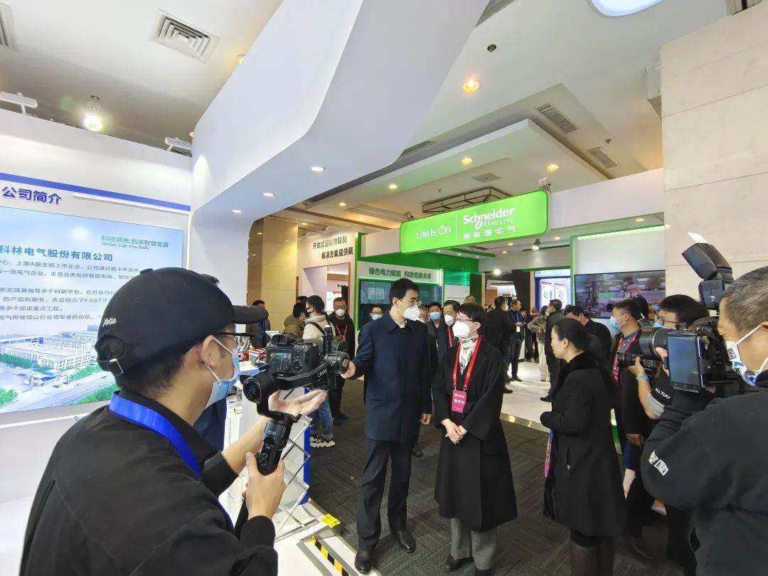 mg冰球突破·豪华版(试玩)官网首页