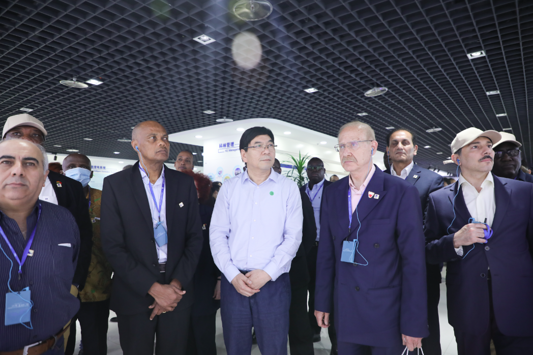 mg冰球突破·豪华版(试玩)官网首页