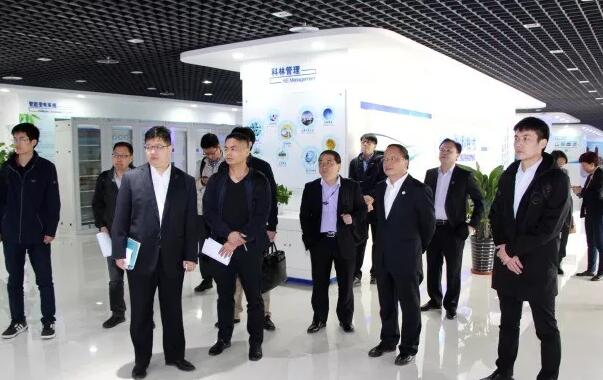 mg冰球突破·豪华版(试玩)官网首页